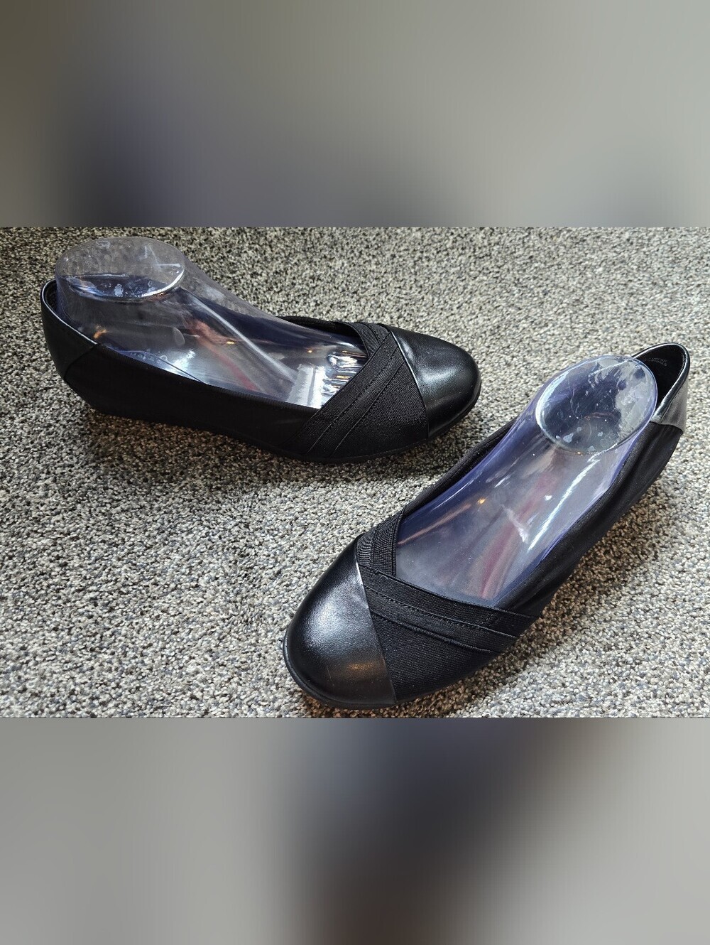 Classic black Baretraps slip-on comfort flats Womens Size 11